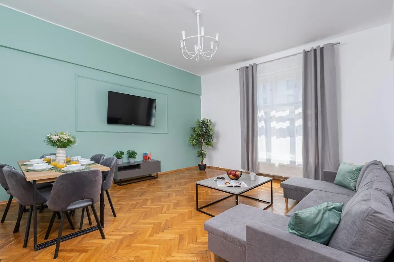 Brzozowa Apartments By Hostly location