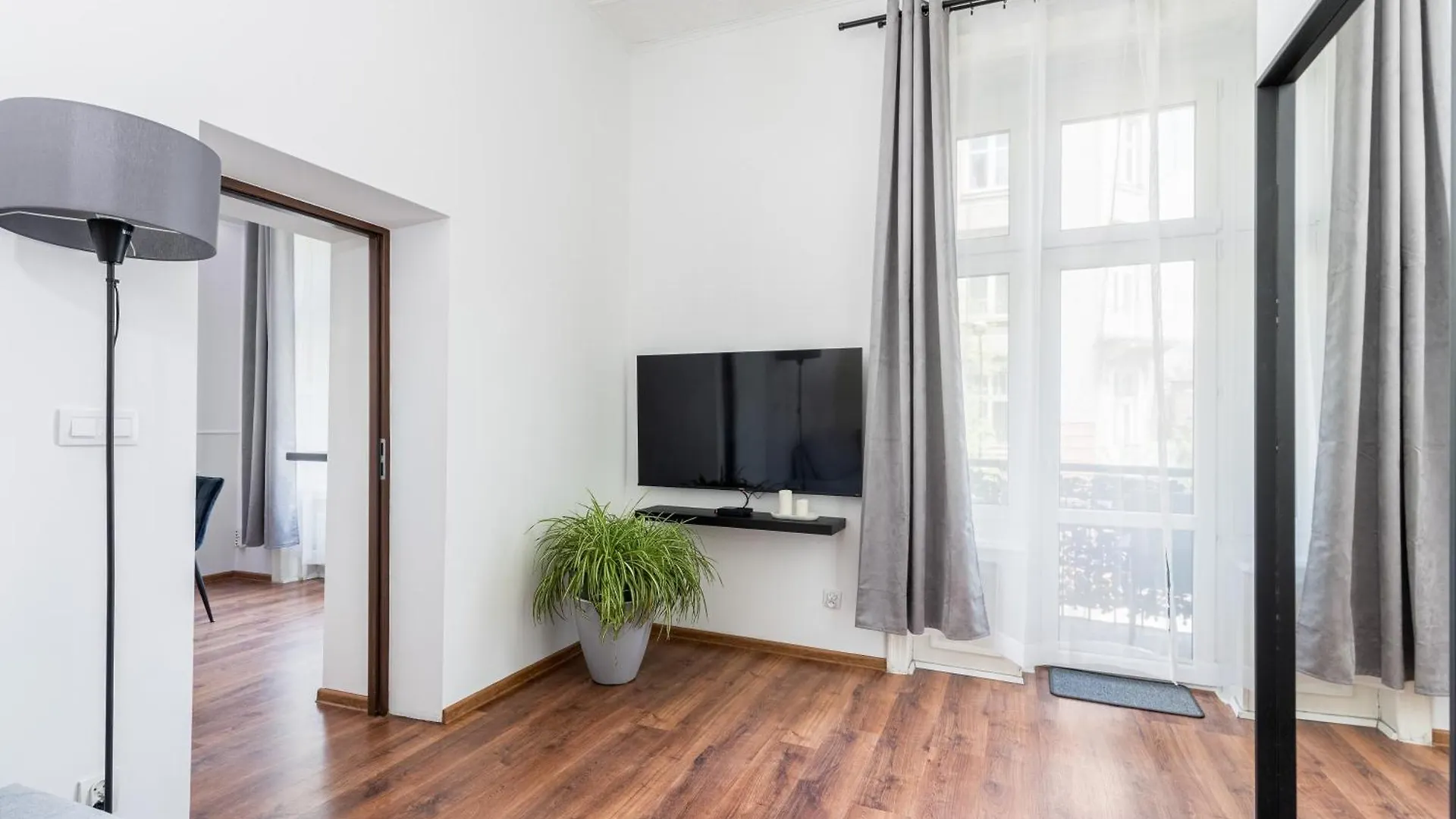 Brzozowa Apartments By Hostly Krakow