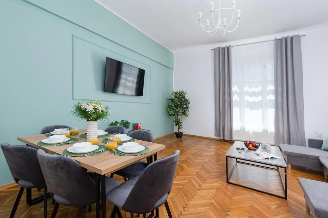 Brzozowa Apartment By Hostly Krakow
